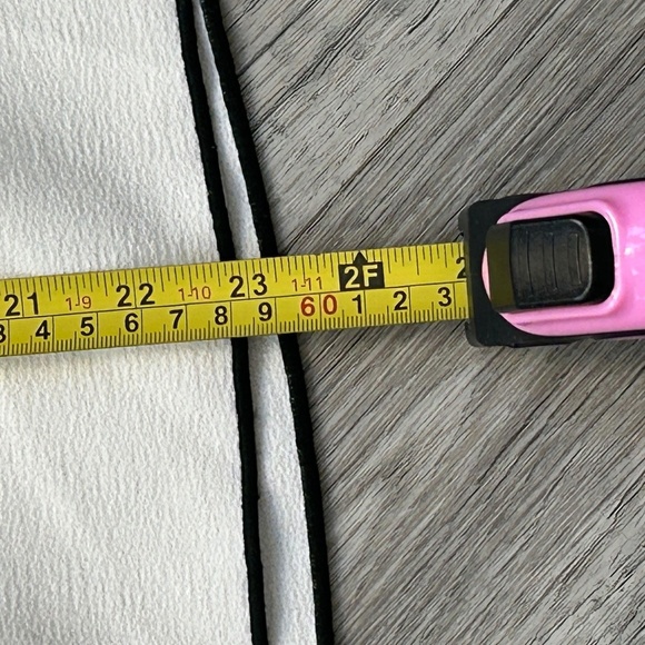 Zara Basic White Blouse w/Black Outline Sz L - Picture 7 of 9